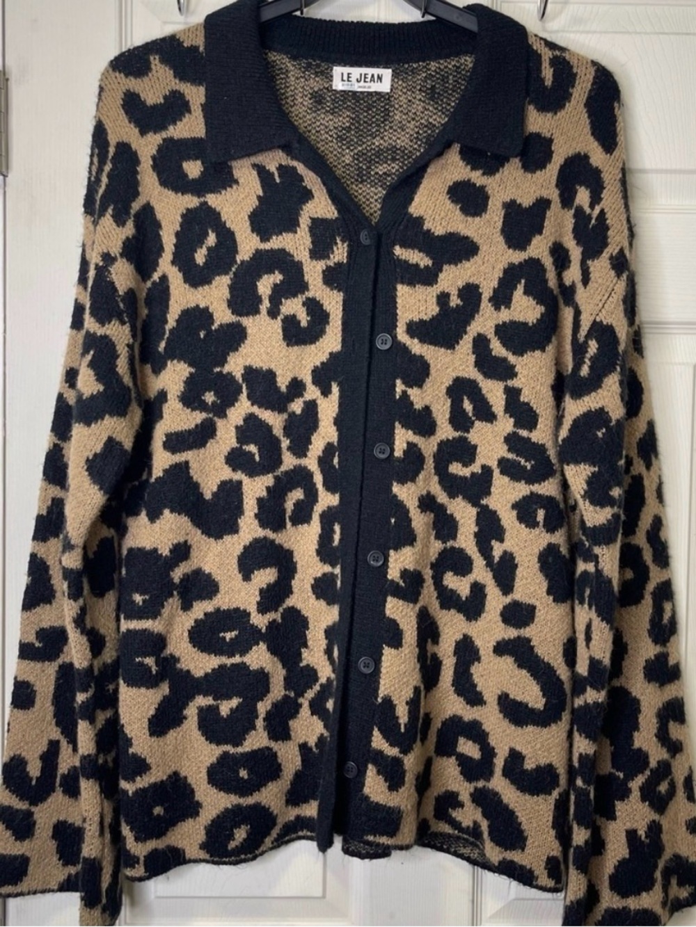 Le Jean Women's Black and Tan Leopard Button-Front Cardigan